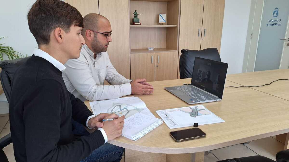 Luís Pérez y Suárez-Puerta durante la reunión con Jordi García