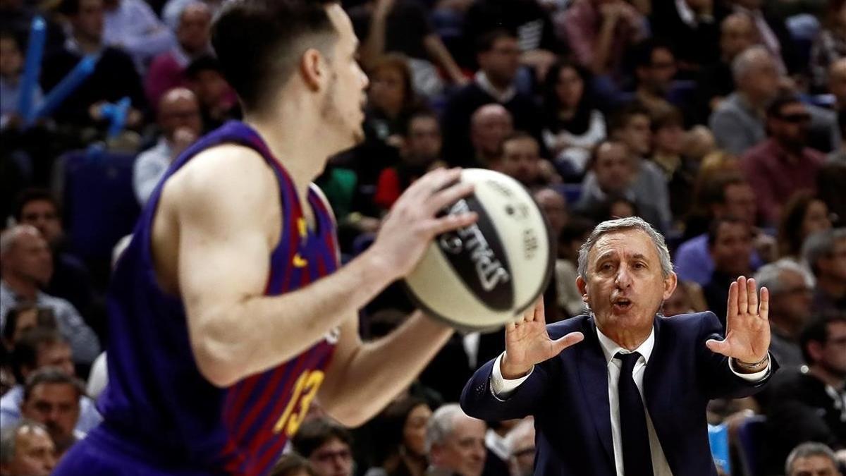 Pesic da instrucciones a Heurtel en la reciente Copa