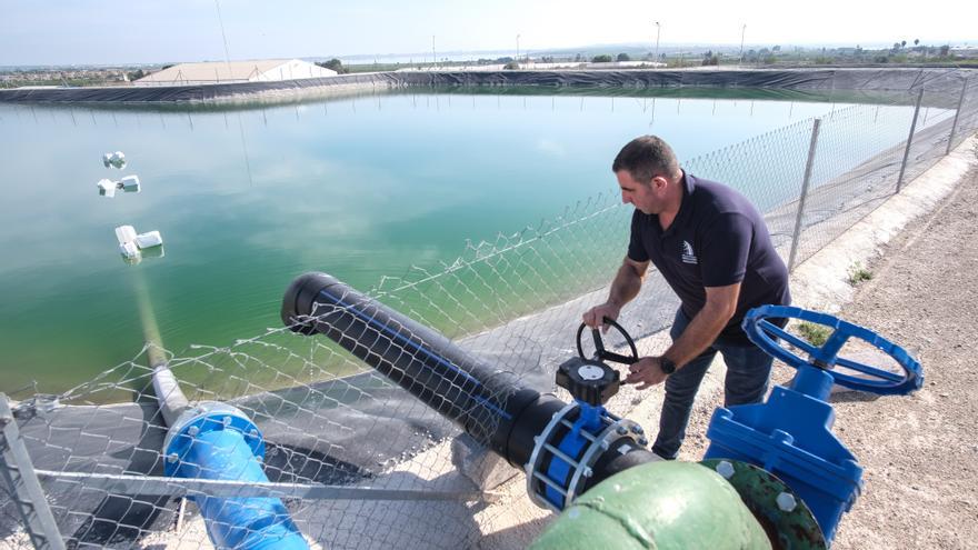 Agricultores de Riegos de Levante regarán un año con aguas depuradas de Alicante