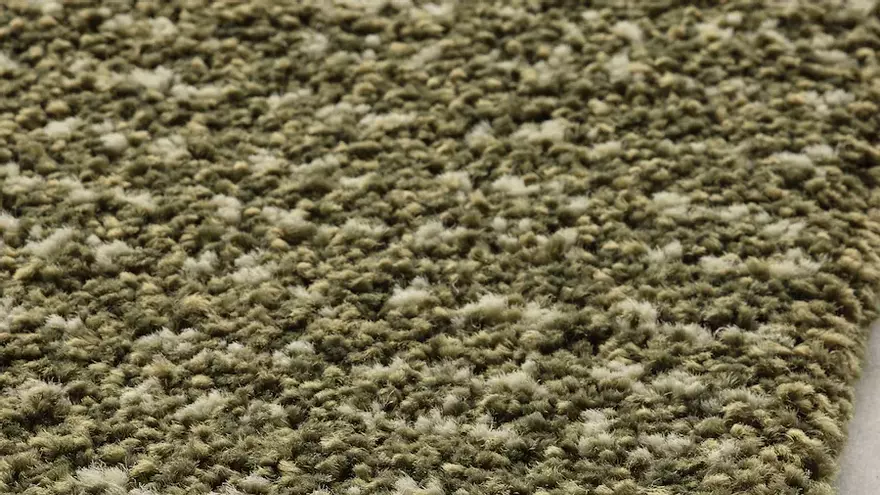 Alfombras Ikea | De pelo corto y en verde, ideal para los pies de la cama