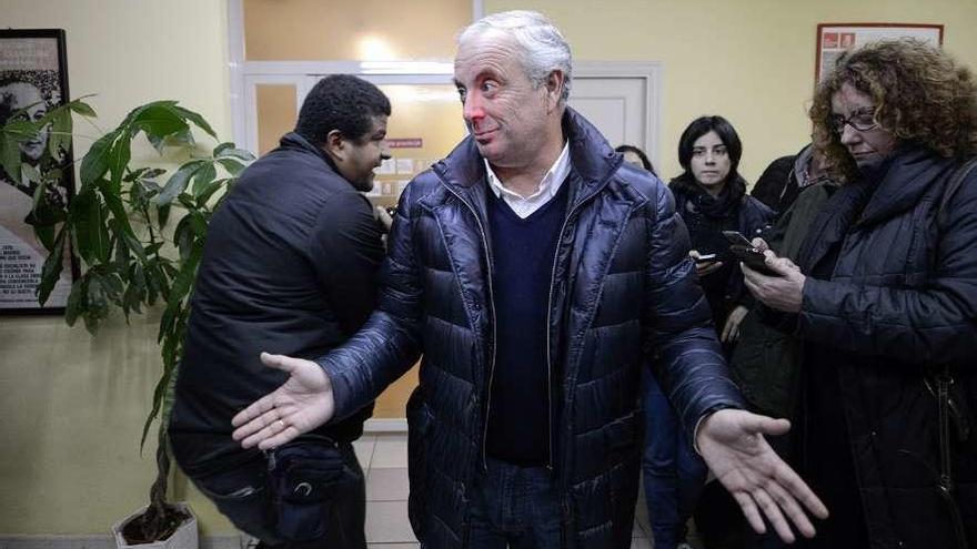 La marcha de Pachi Vázquez aviva la crisis del PSOE local pero sus afines niegan que se vaya a otro partido