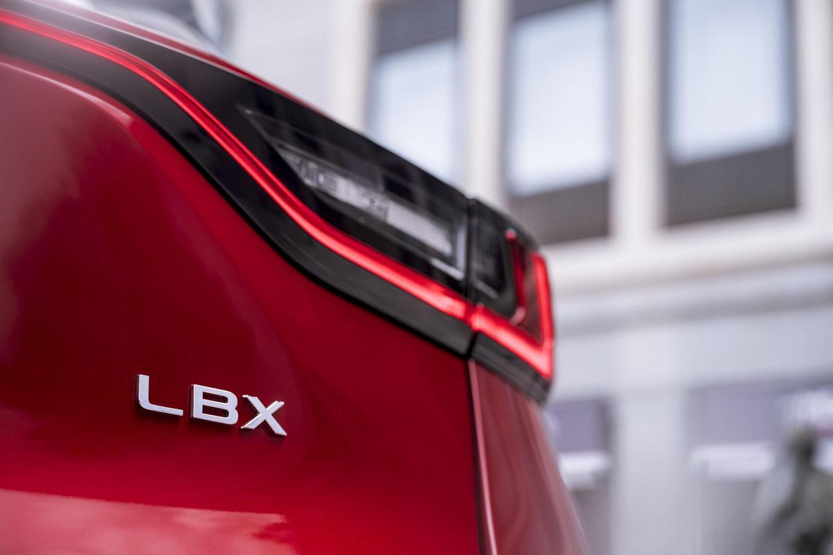 Lexus ofrece una personalización completa de sus vehículos