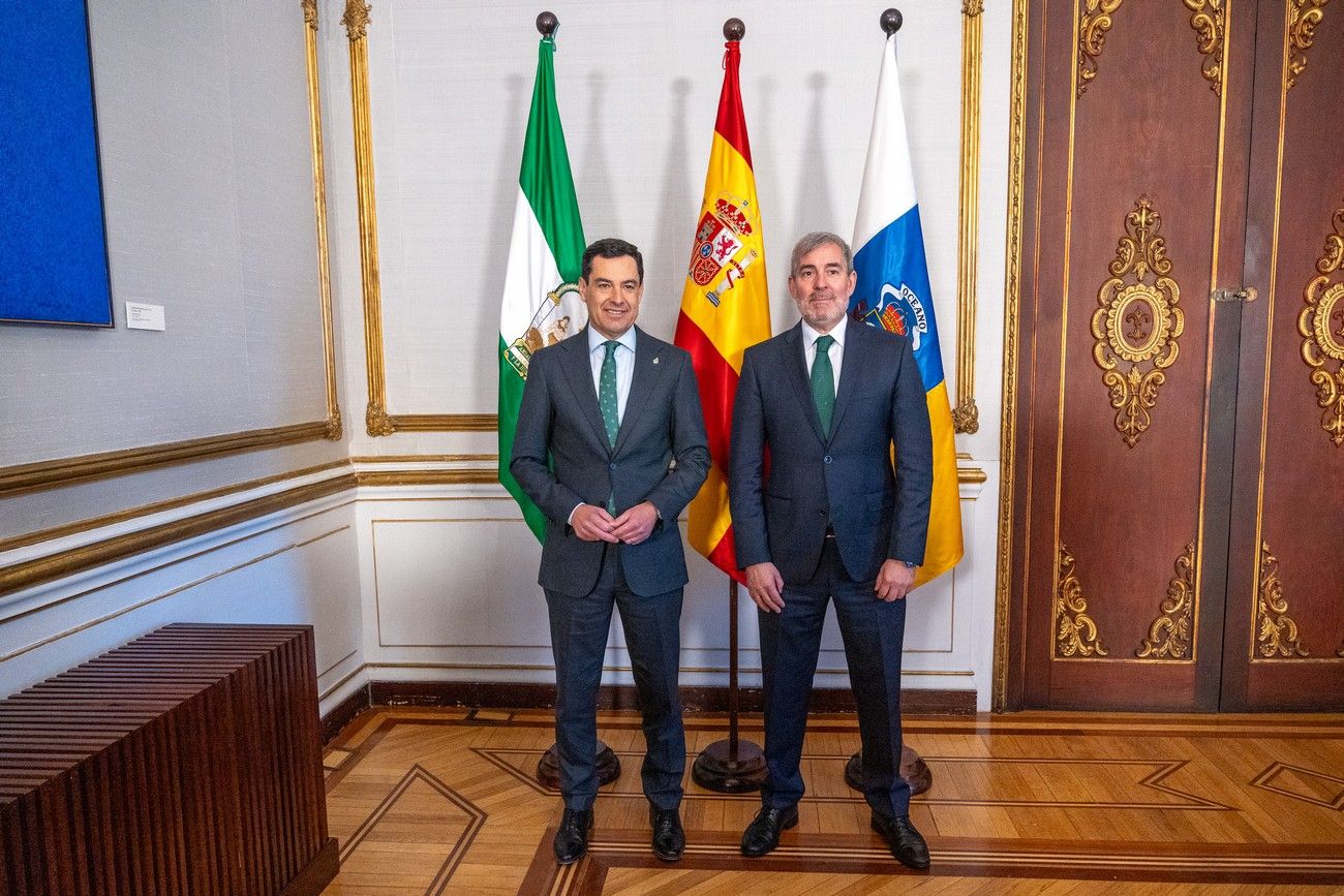 Imagen del encuentro de este miércoles entre los presidentes de Andalucía y Canarias, Juan Manuel Moreno y Fernando Clavijo