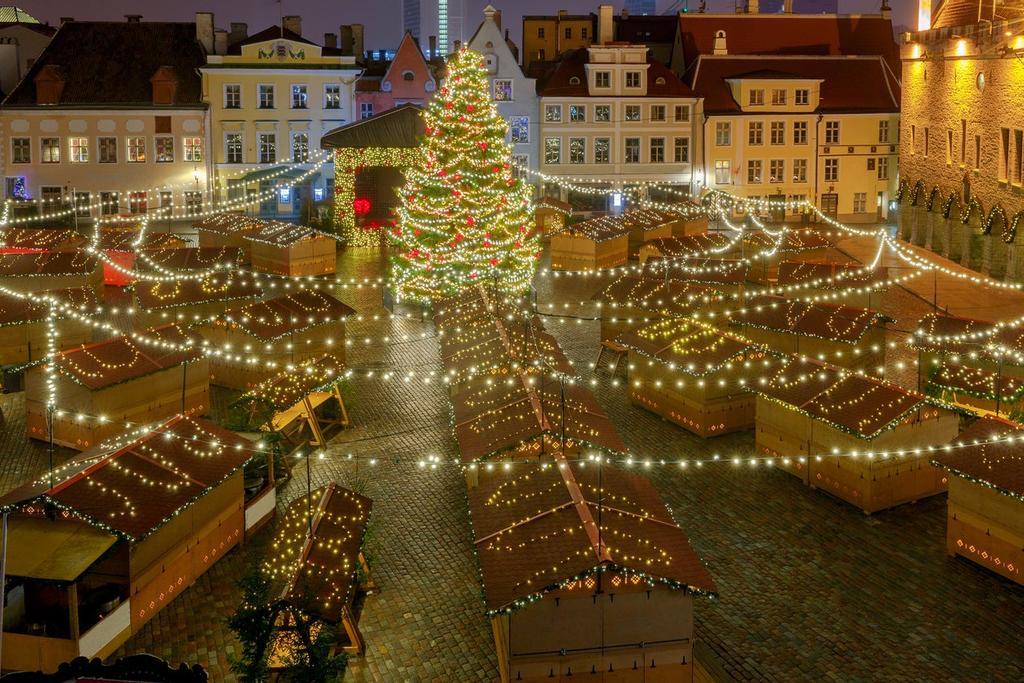 Luces de Navidad en Tallin, Estonia