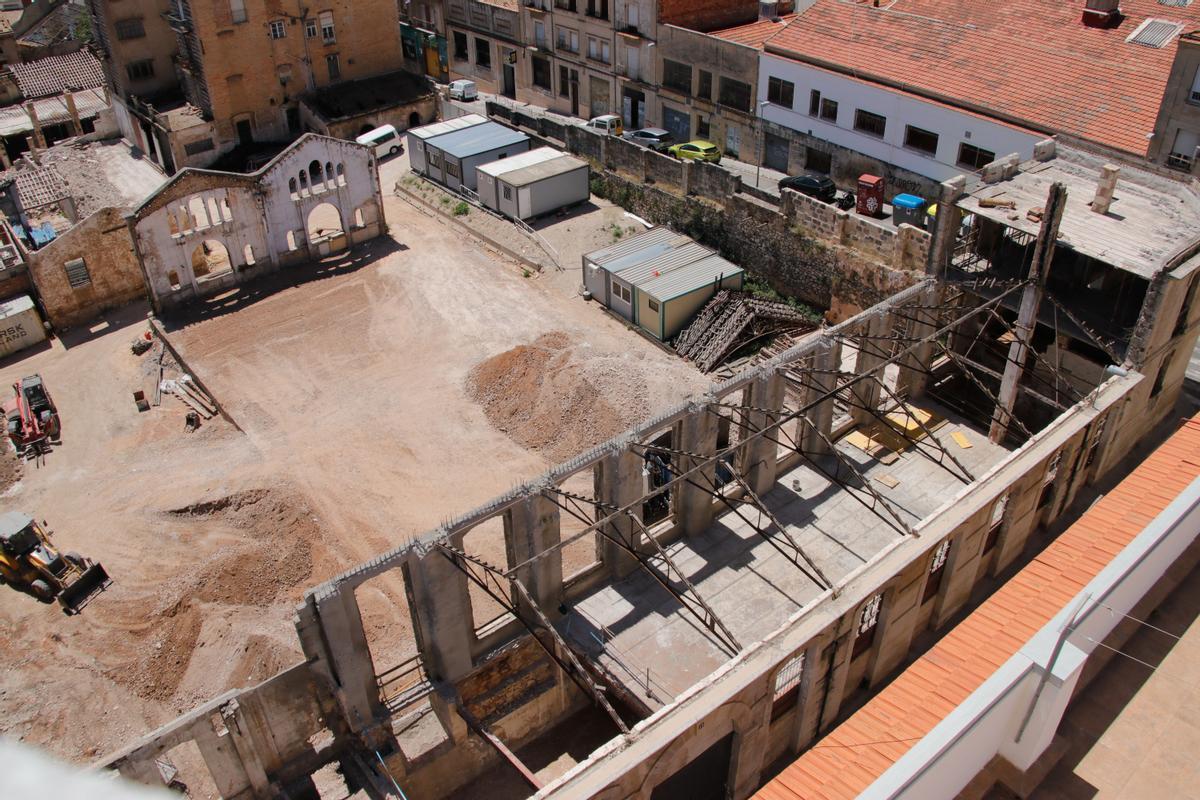 Obras en otra zona de la manzana de Rodes.