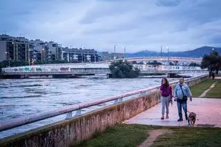 El rio Besòs amenaza con desbordarse tras multiplicar por 100 su caudal por las lluvias