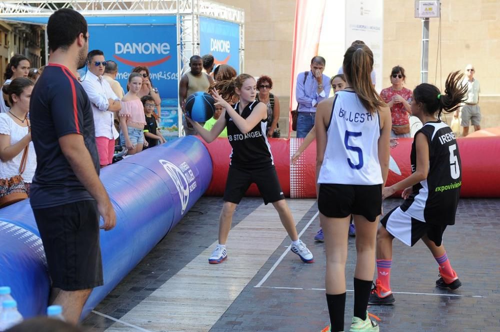 Baloncesto 3x3 en la Plaza Belluga