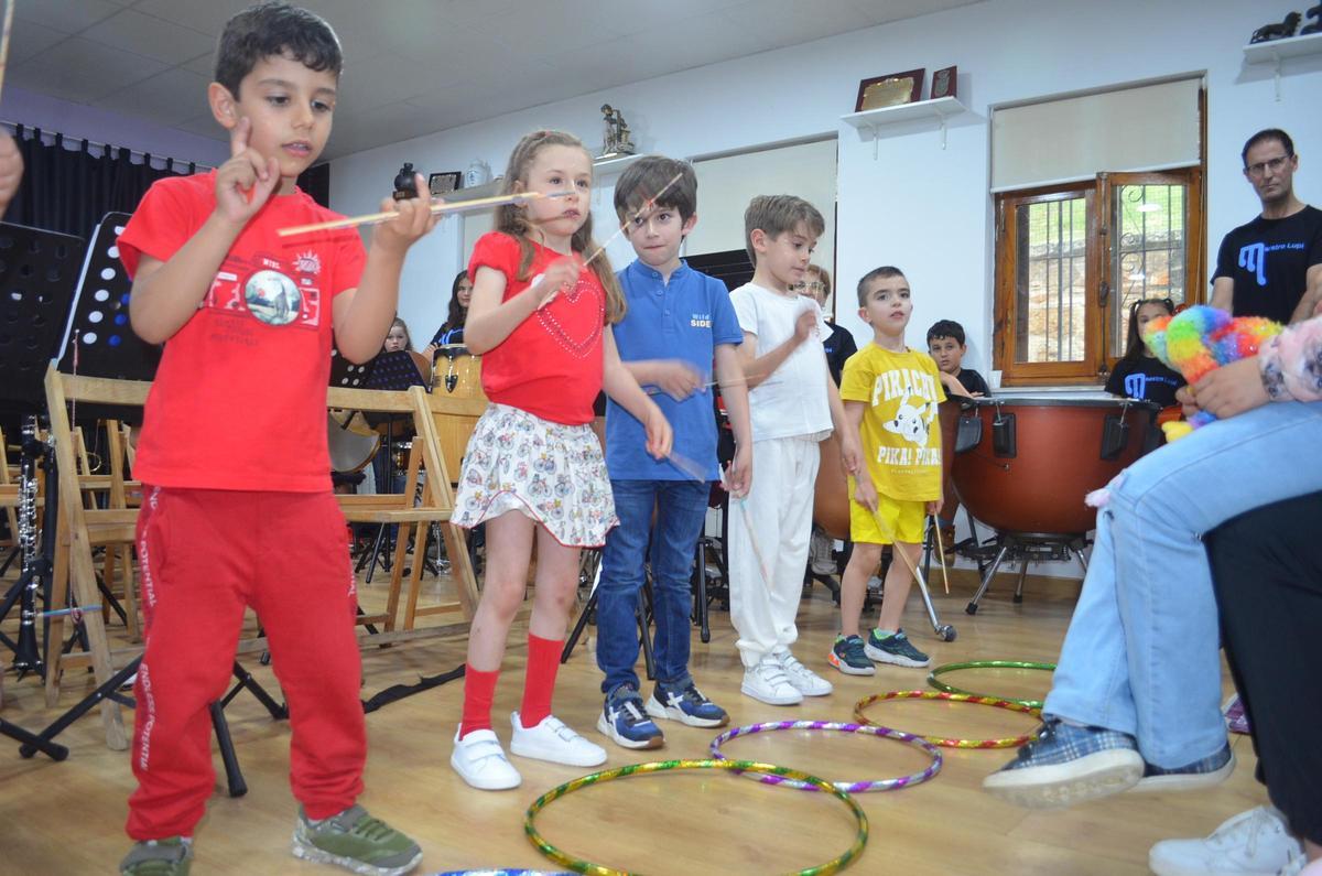 GALERÍA | La Banda Maestro Lupi despide el curso