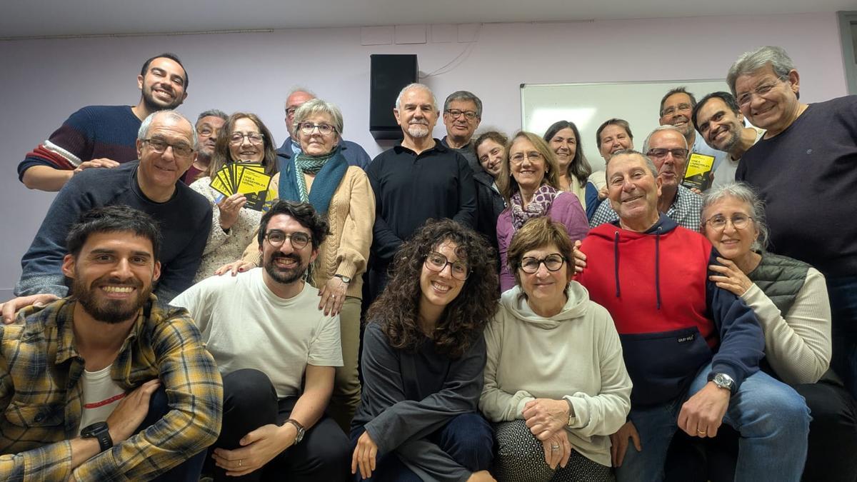 Integrantes de la comisión de urbanismo de la AAVV del Progrés, en Badalona