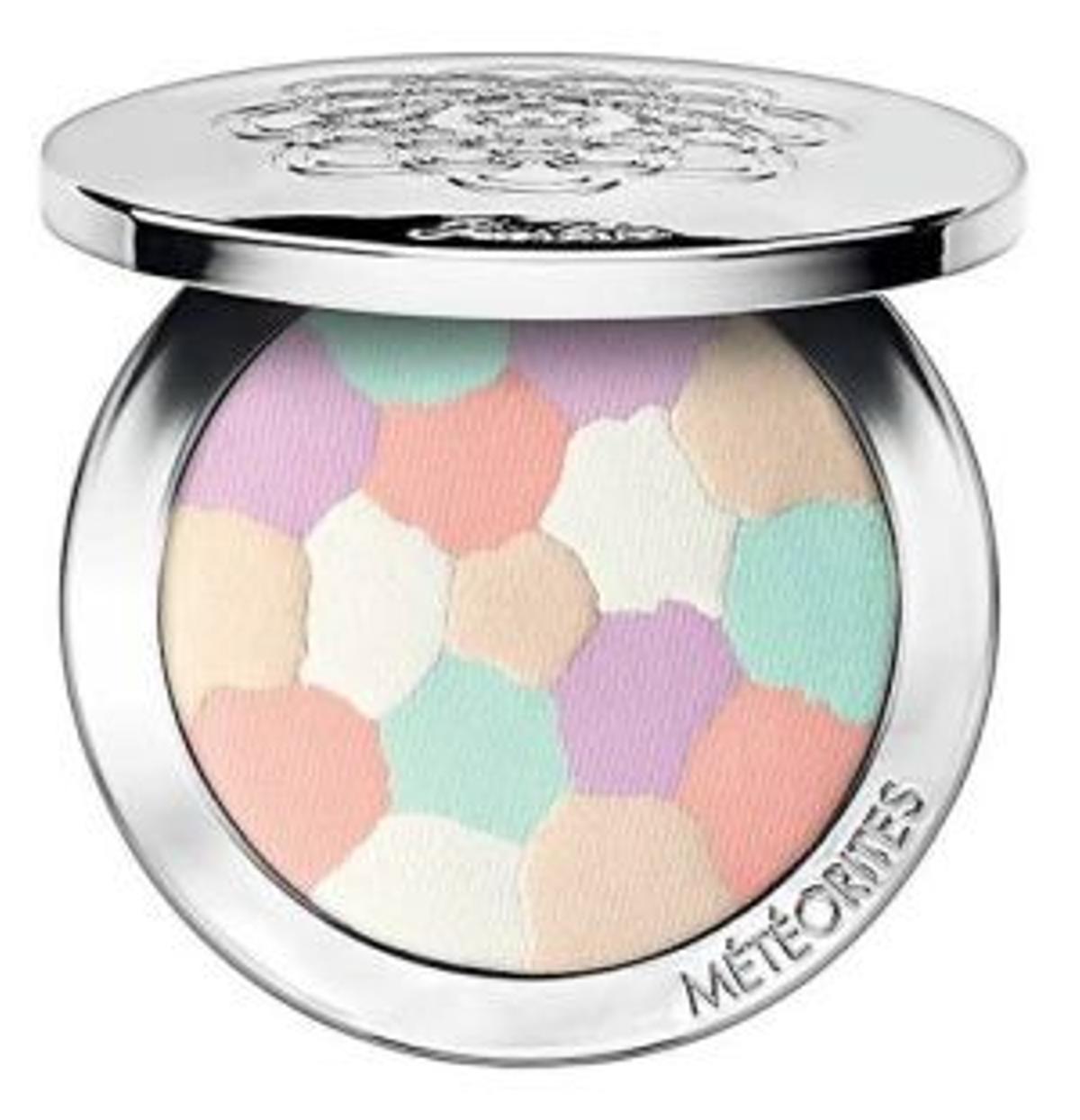 GUERLAIN. Polvos reveladores de luz ‘Météorites Compact’.