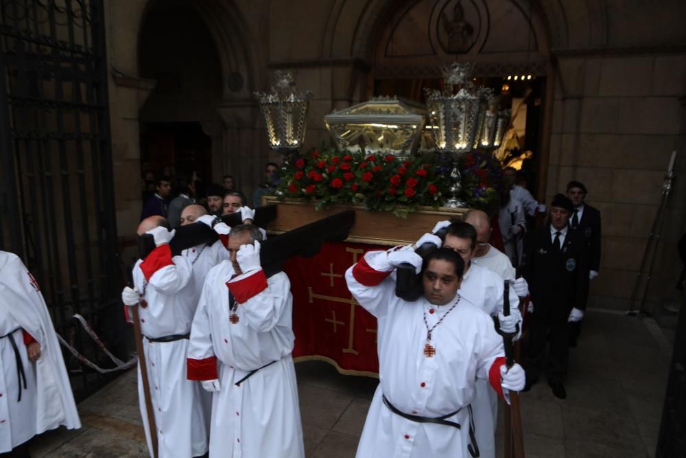 Las procesiones de Viernes Santo de Gijón se quedan sin salir.