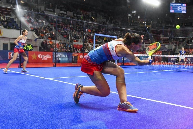 Las gemelas Alayeto, finalistas tras un sufrido partido de más de tres horas