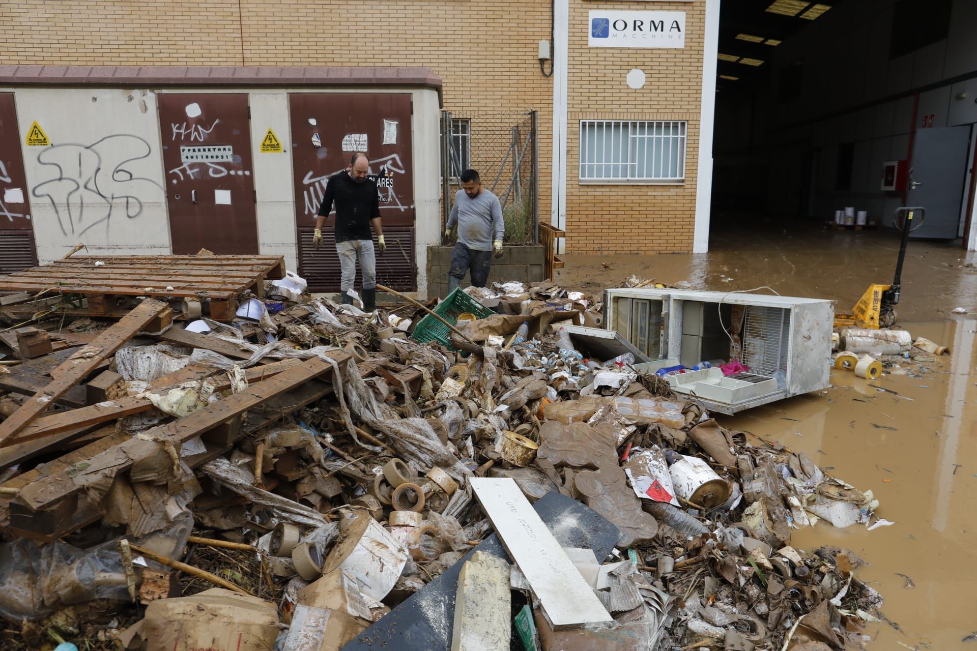 Daños en el polígono Vereda Sud de Beniparell