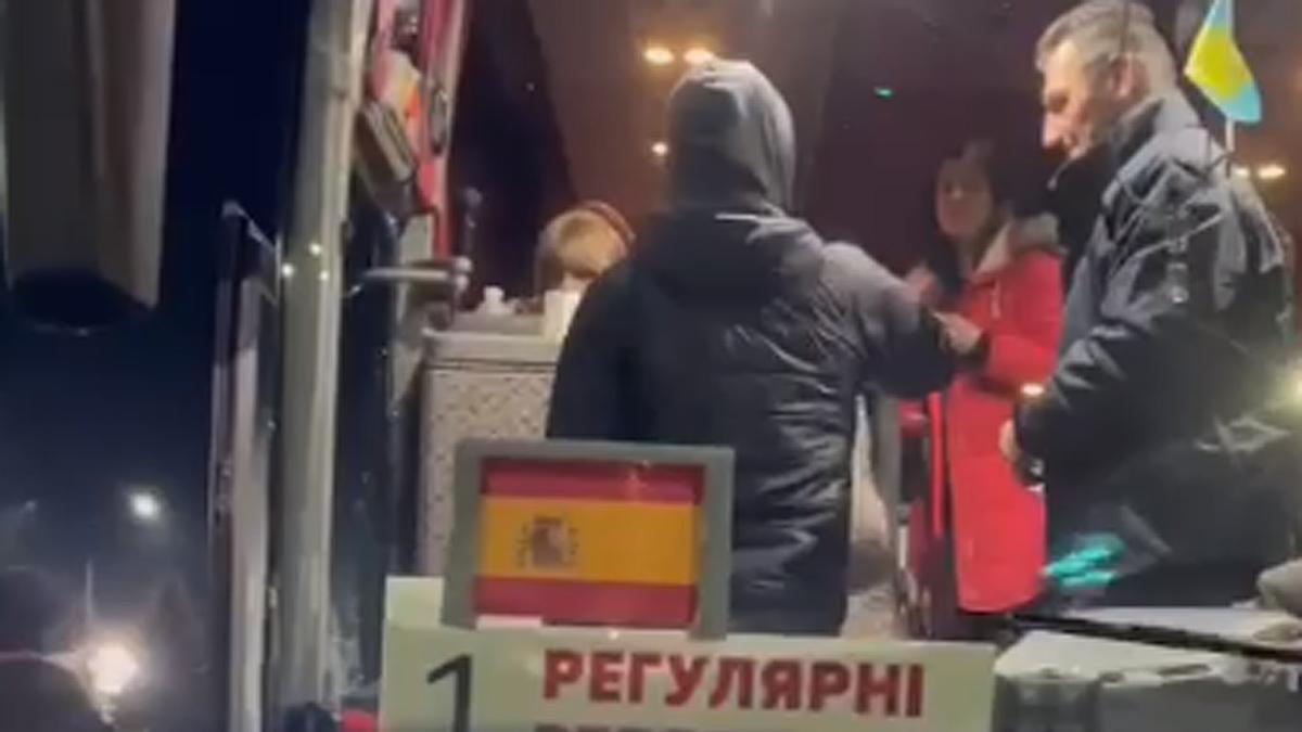 Segundo convoy de ciudadanos españoles evacuados