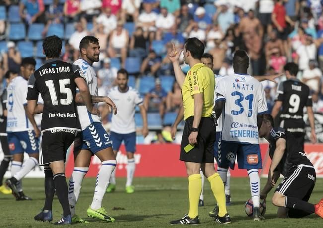 02/04/2017 DEPORTES  fútbol segunda división  temporada 2016-2917 16/17  CD Tenerife Oviedo estadio Heliodoro Rodríguez López