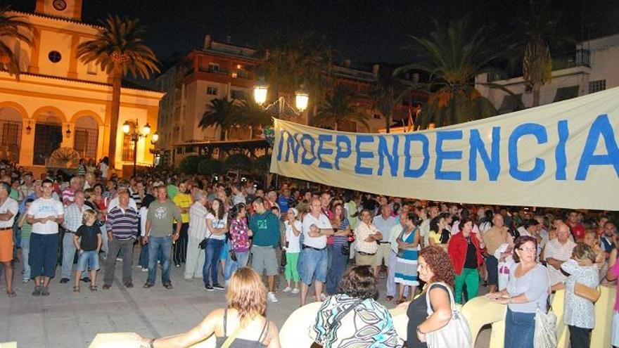 Imagen de una de las manifestaciones de protesta por la independencia de San Pedro Alcántara.
