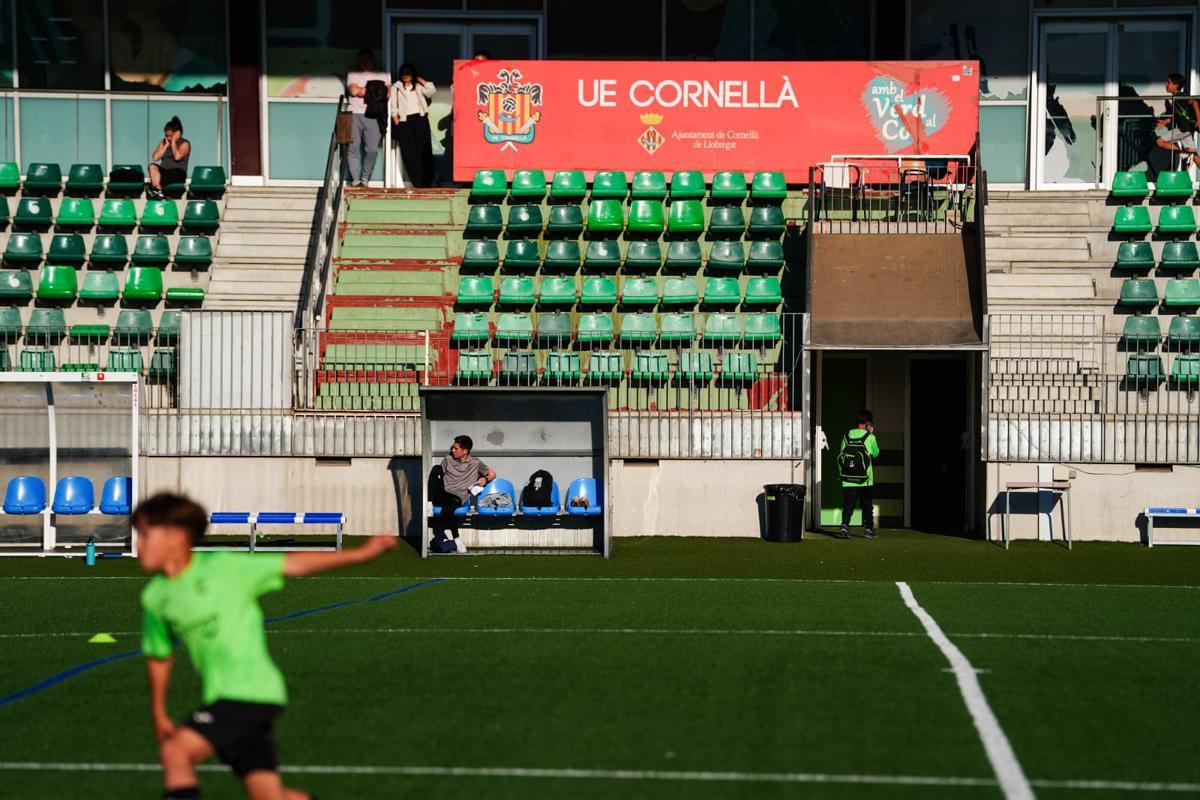 Leo Messi compra la UE Cornellà