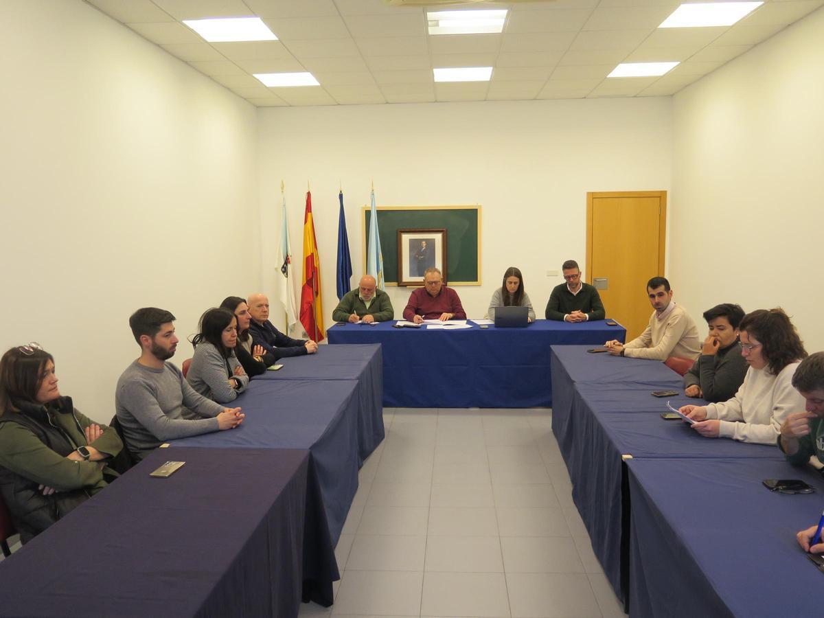 La corporación municipal durante la sesión plenaria de este miércoles.