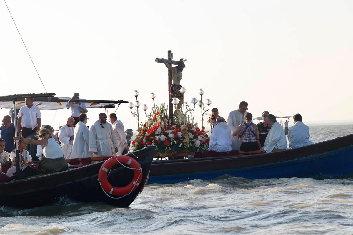 Homenaje al Cristo de la Salud en el 50 aniversario de su romería por l'Albufera