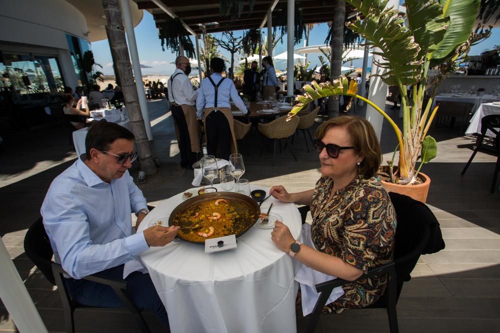 Restaurantes de la playa y Marina Beach en fase 1