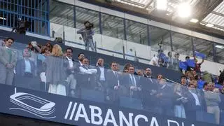 La nueva etapa entre Deportivo y Concello se extiende al palco de autoridades de Riazor