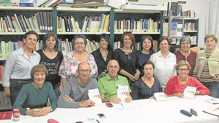 La escritora chelo sierra, en el club de lectura