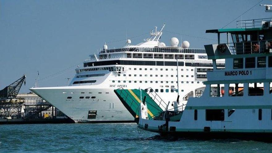 El choque en Venecia reabre la protesta veneciana contra los cruceros