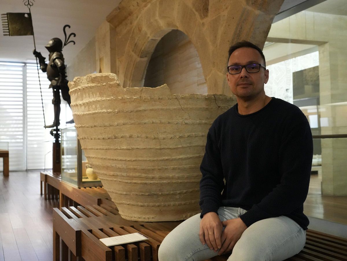 El restaurador del museo de Zamora, Manuel Jiménez Villarino.