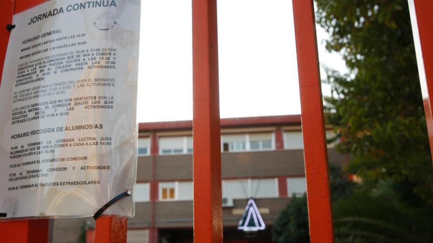 Los colegios los están cerrando los docentes de guardia y monitores de comedor