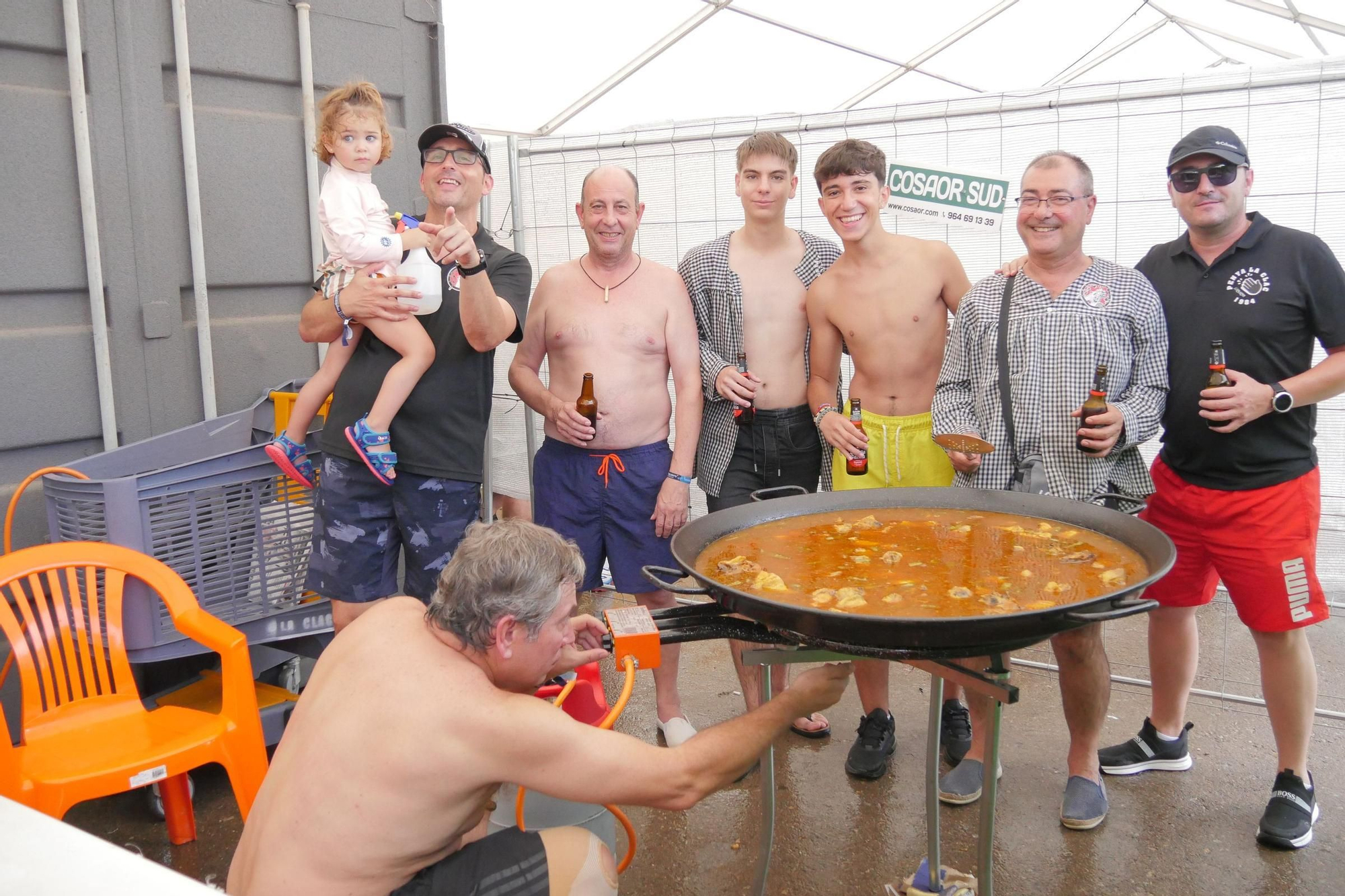 El indispensable concurso de paellas de les Penyes de la Vall, en imágenes