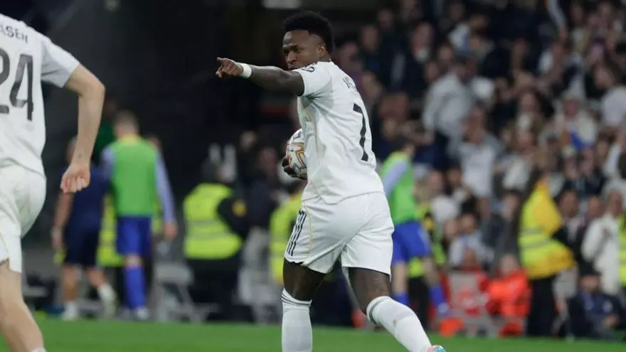 ¡Vinicius volvió a poner el empate en el marcador tras anotar de penalti!