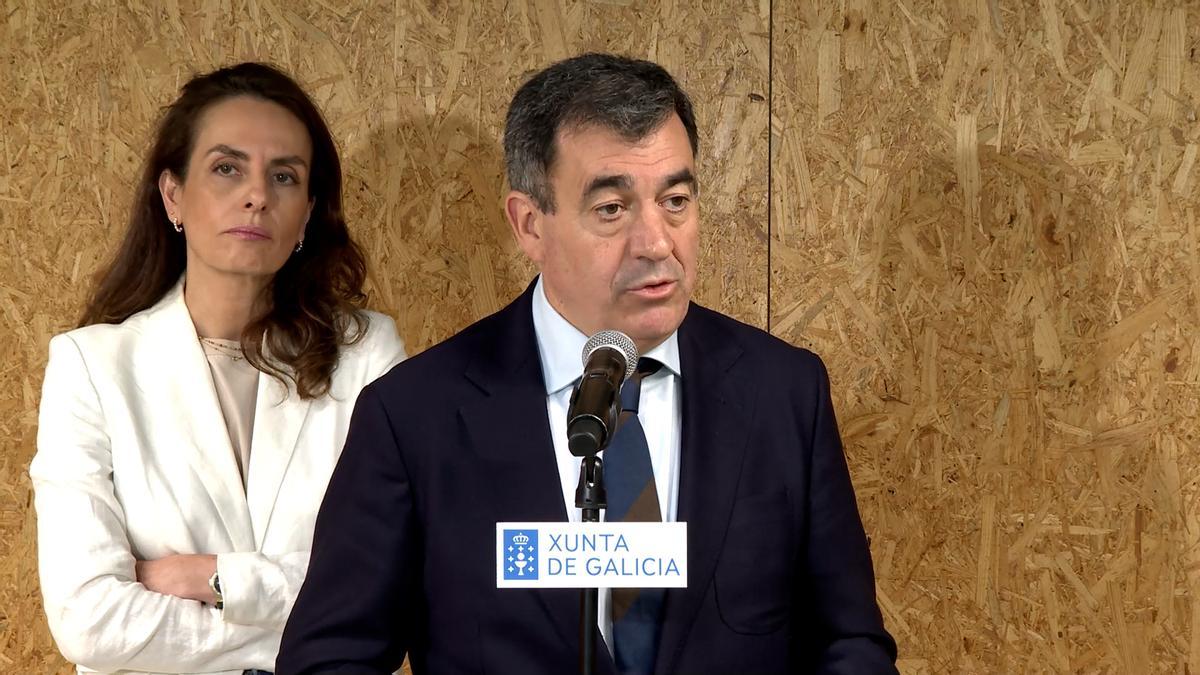 Educación impondrá la «neutralidad ideológica» en los centros
