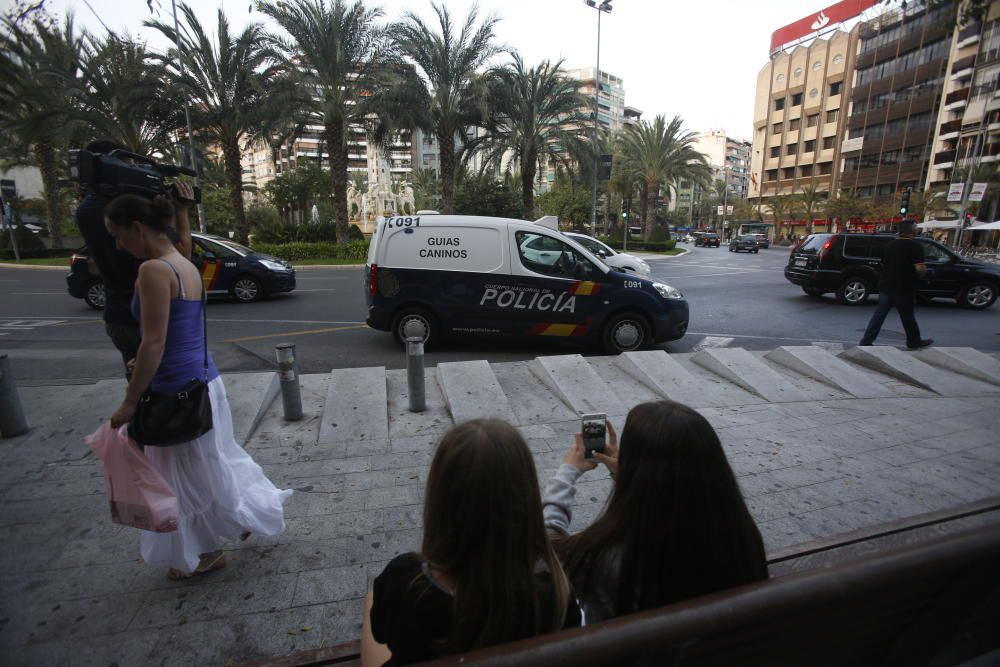 Una falsa alarma con una mochila sospechosa bloquea el centro de Alicante