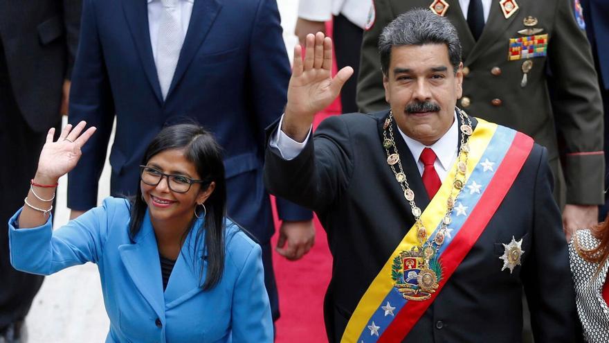 Nicolas Maduro, junto a su vicepresidenta Delcy Rodríguez