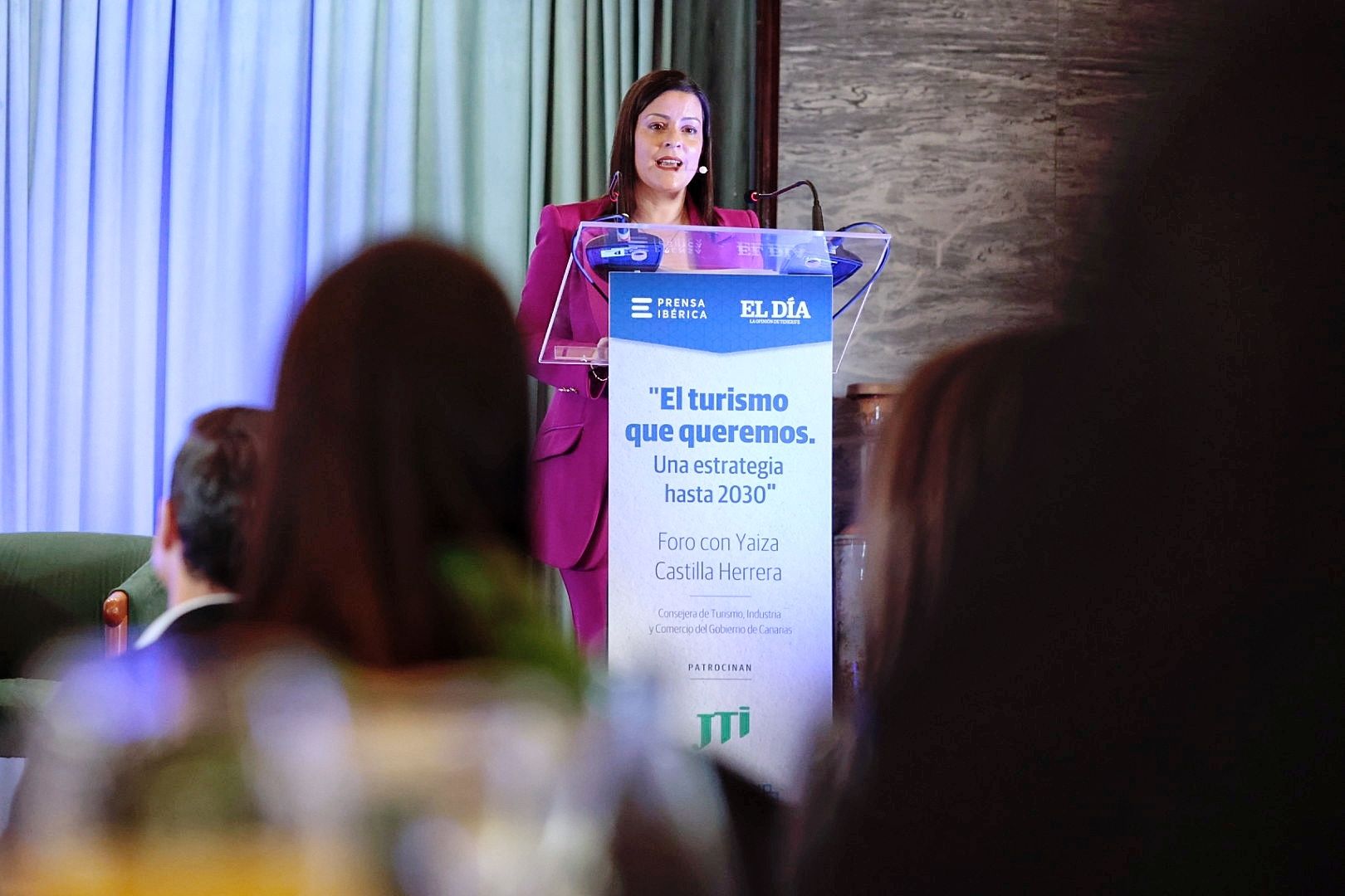 Foro sobre Turismo con la consejera Yaiza Castilla.