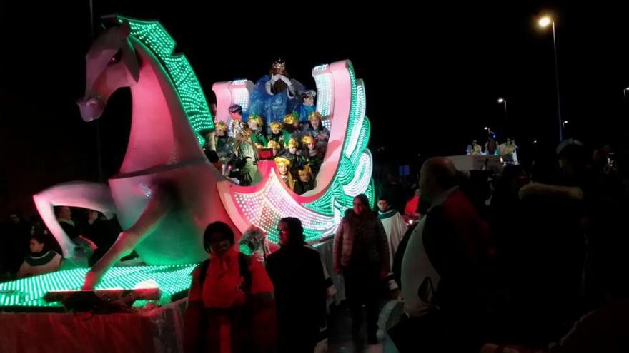 Los Reyes Magos llegan a Extremadura bajo la lluvia