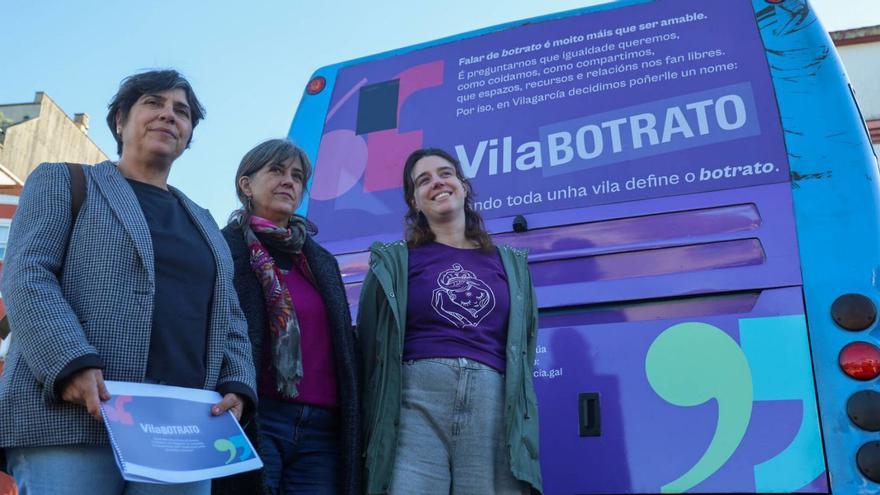 La edil Tania García; Julia Barbosa, directora del CIM; y Paula Rodríguez, agente de Igualdad. | I. A.