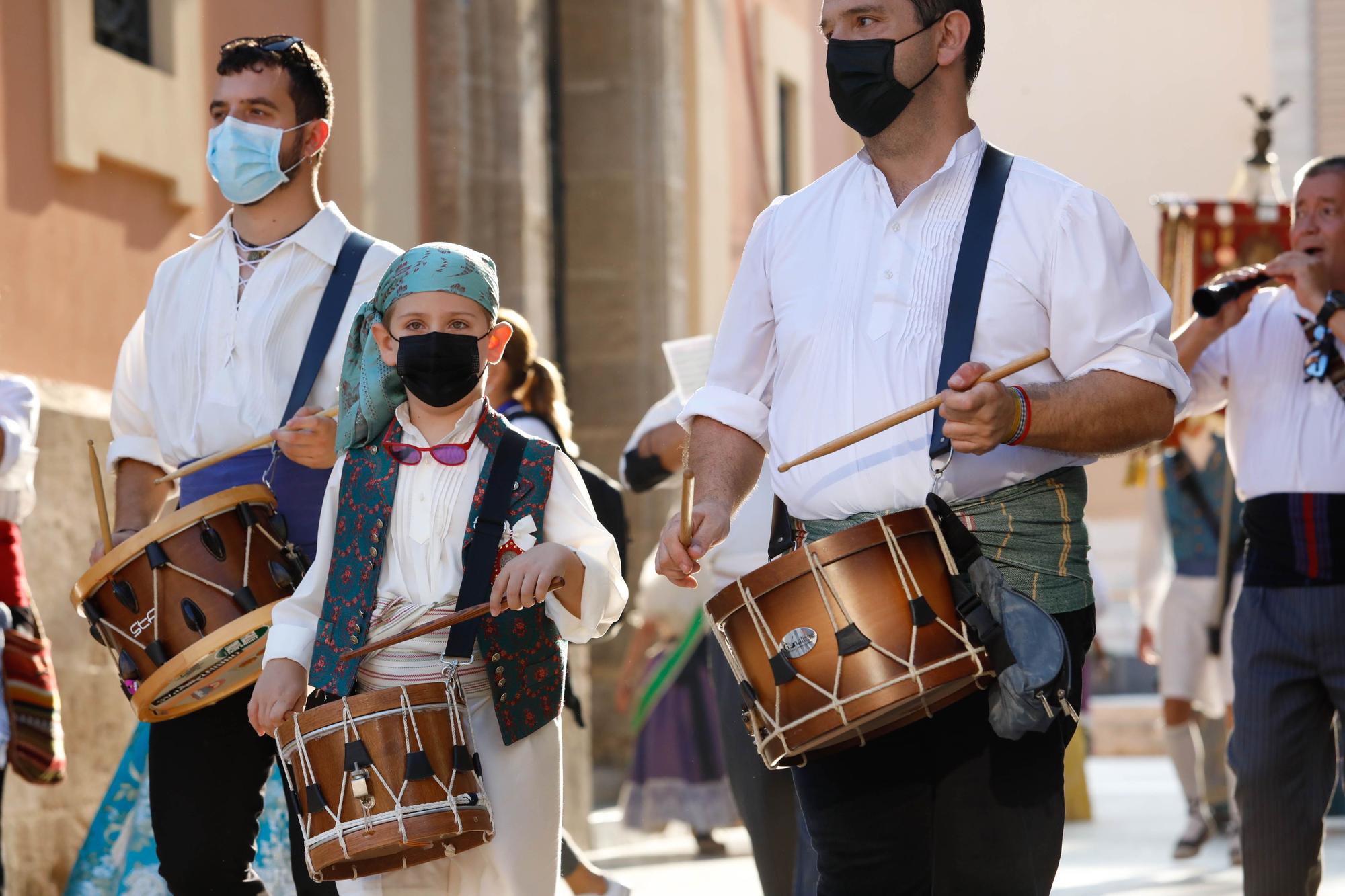 Búscate en el segundo día de Ofrenda por las calles del Mar y Avellanas entre las 9:00 y 10:00 horas