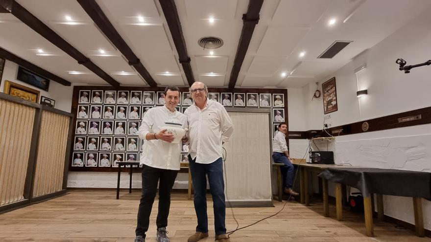 90 castellonenses disfrutan de los platos de un prestigioso chef con dos estrellas Michelín en Castelló