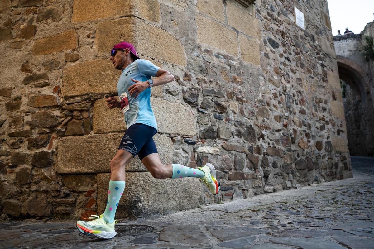 Las mejores imágenes de la Media Maratón de Cáceres