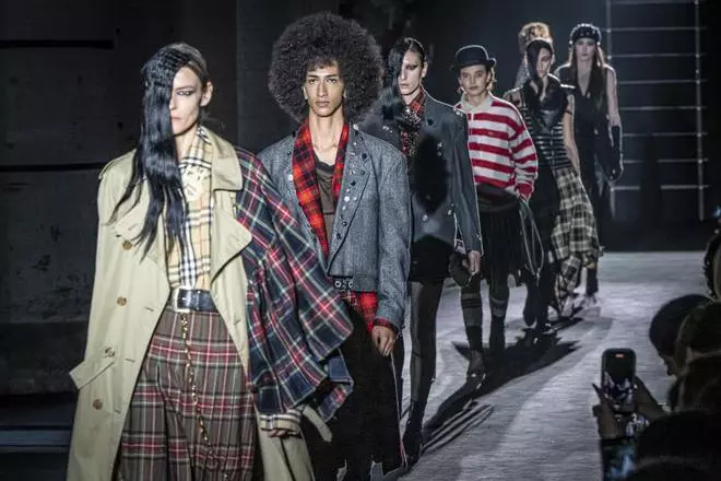 Desfile de la 080 Reborn