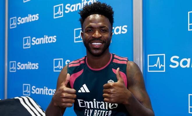 Roberto Gómez, sobre la renovación de Vinicius: "Es el mejor jugador que tiene el Real Madrid; no hay nadie como él"