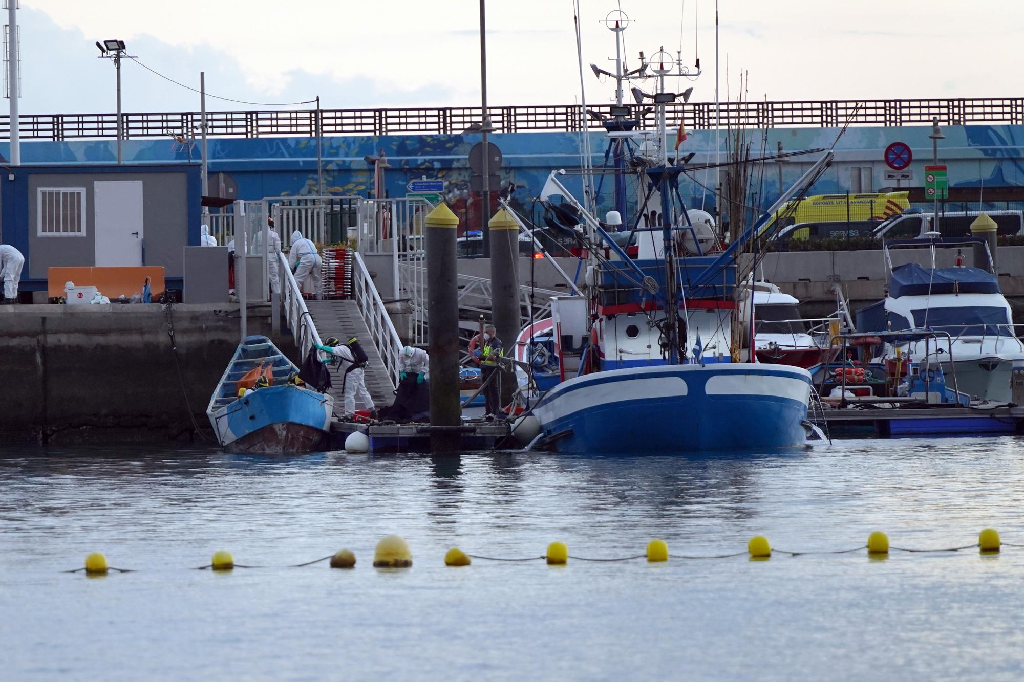 Llegada de los cadáveres migrantes fallecidos cerca de El Hierro (28/04/21)