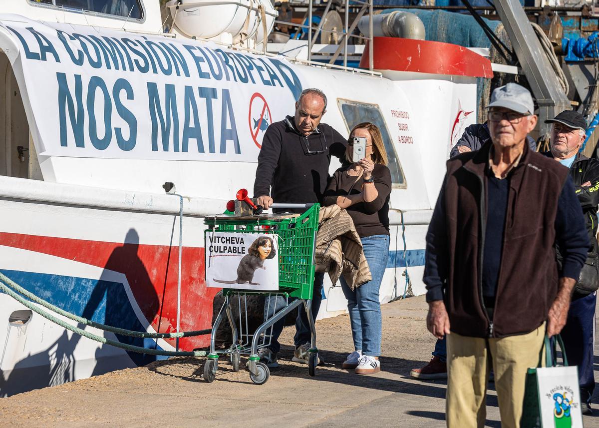 Los pescadores de La Vila Joiosa protestan por los recortes de la UE Los pescadores de La Vila Joiosa protestan por los recortes de la UE