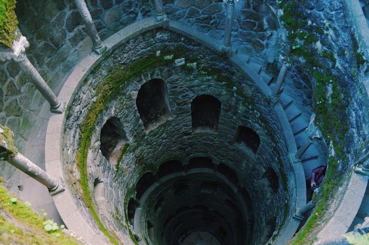El Pozo Iniciático de la Quinta da Regaleira, en Sintra, es uno de los lugares más enigáticos del planeta.