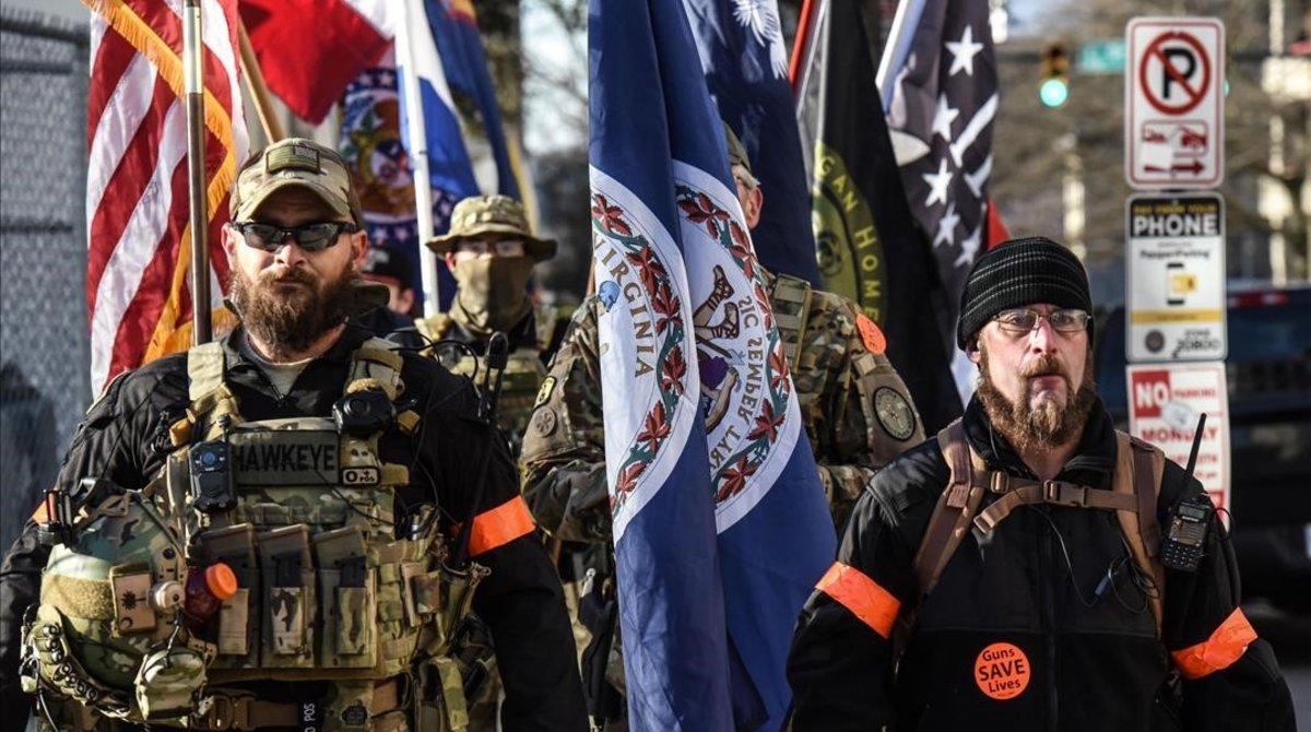 undefined51837957 an armed militia gathers on a gun lobby day in front of the 200120191342