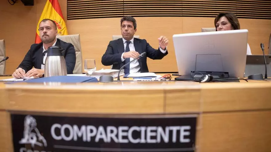 Mazón carga contra Morant y le afea que no cogiera el teléfono al vicepresidente segundo y conseller de la reconstrucción