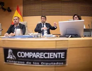 Mazón carga contra Morant y le afea que no cogiera el teléfono al vicepresidente segundo y conseller de la reconstrucción