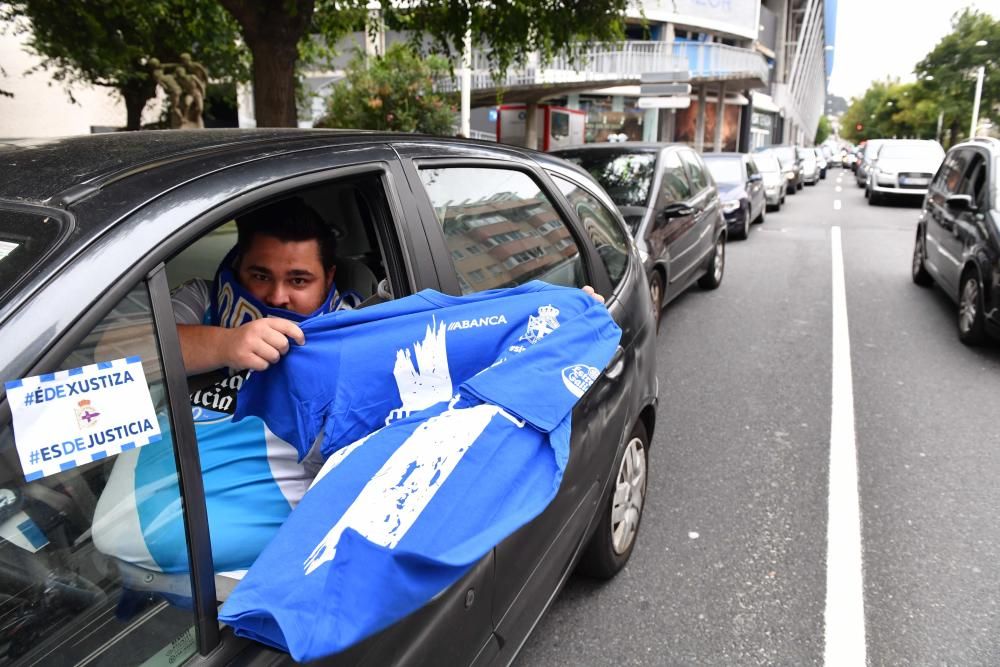 La caravana en defensa del Deportivo colapsó el tráfico en varios puntos de A Coruña.