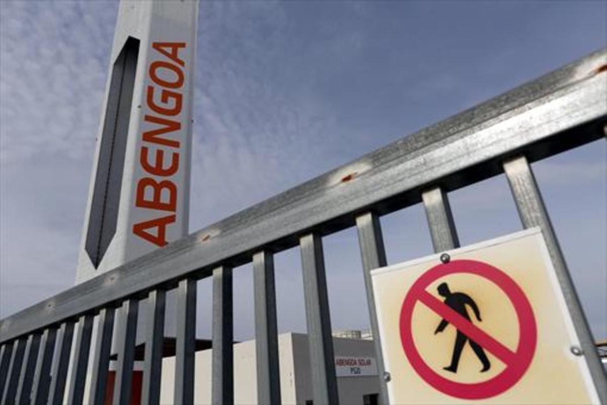 Planta solar de Abengoa, en Sanlúcar la Mayor (Sevilla).